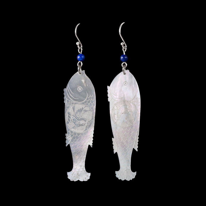 18th c. Chinese mother of pearl gaming counter earrings,fish shaped. eror497