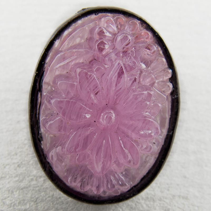 Vintage Bohemian molded rose glass cabochon with black glass rim, 20x15mm. pkg of 2. 