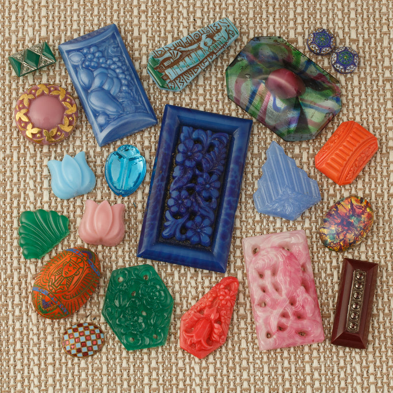 Cabochons: glass, resin, plastic