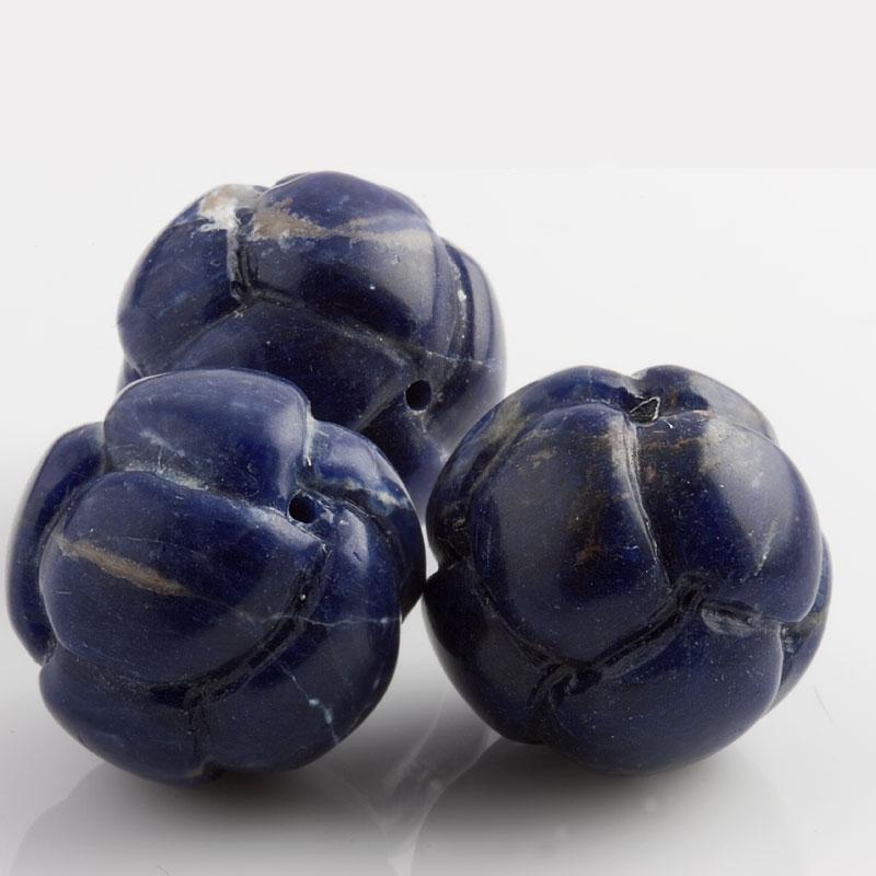 Carved sodalite beads