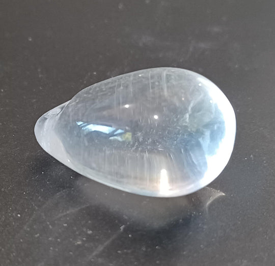 Clear Glass Teardrop Pendant. 29x18mm. Czechoslovakia. Pkg 1. b11-cr-0517-1
