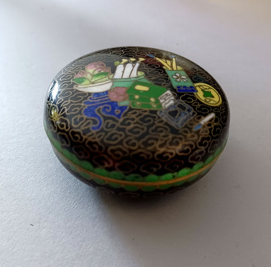 Beautiful vintage cloisonné enamel trinket box with a lid. 2 x 1". China.  bxor106