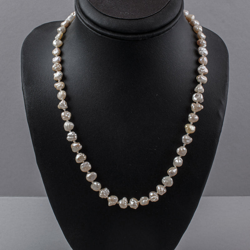 Japanese Lake Biwa natural pearl necklace & 14kt clasp 18 inches