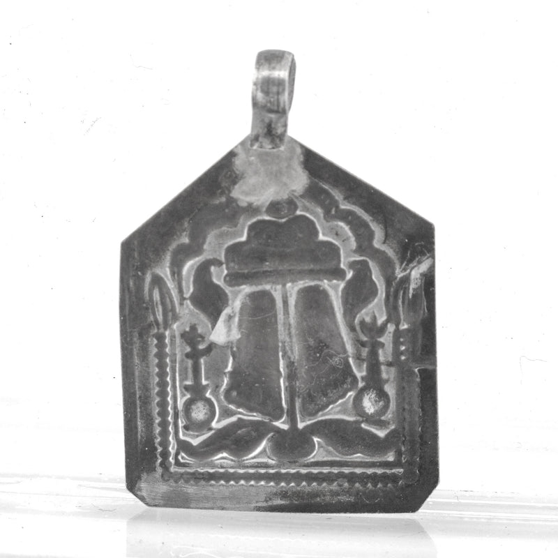 Antique Vintage coin silver Hindu amulet pendant depicting Vishnu's footprints. b18-0615cs