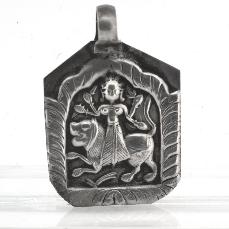 Hindu amulet pendant of Godess Durga riding lion. b18-0614cs