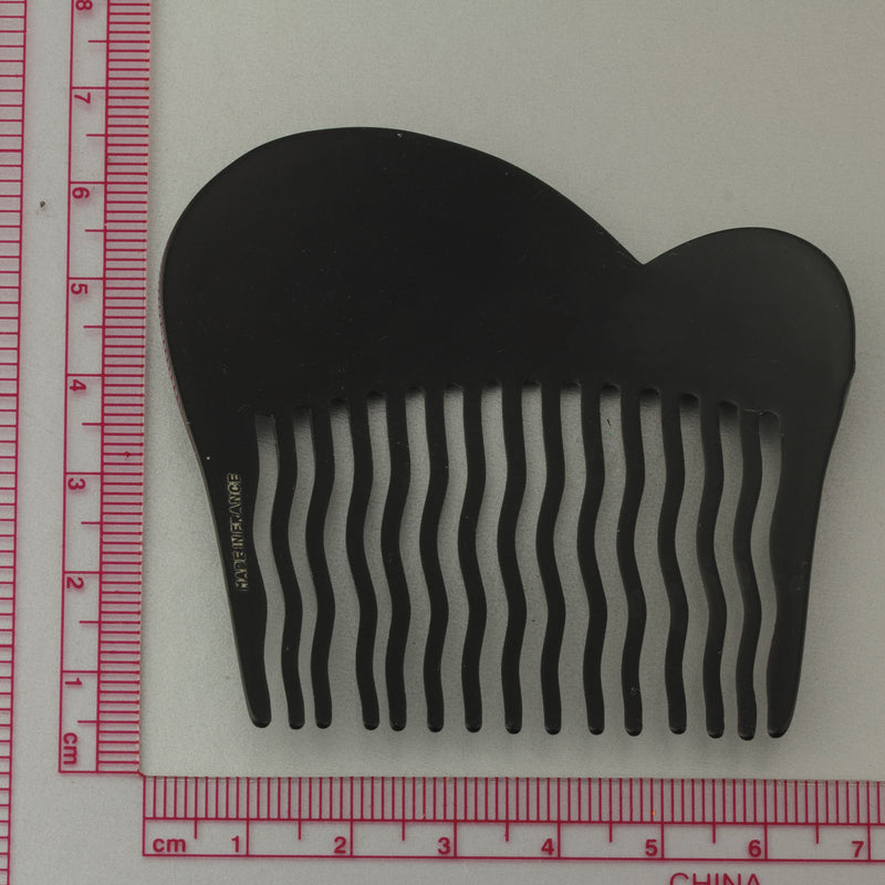 1960's French hand painted vintage hair comb. Acrylic.    ac-h-239