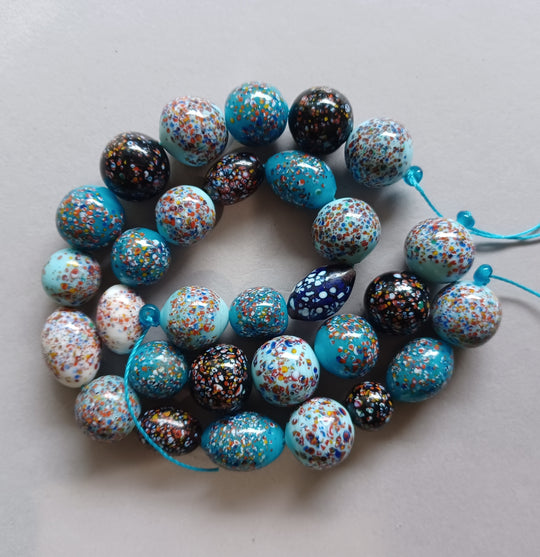 8" strand of rare Japanese crumb style glass beads. 15 pcs. b11-bl-2188
