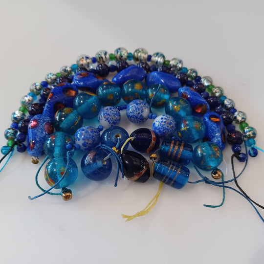Vintage India, Japan & China blue glass bead strand mix. b11-mx20