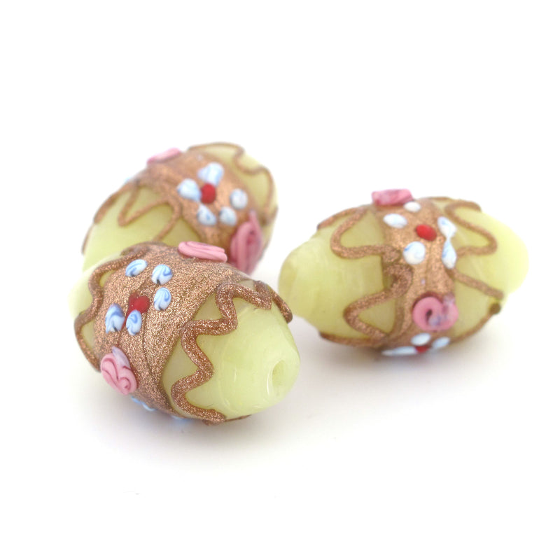 Light Yellow Fiorato Wedding Cake Beads, oval. 23x15mm. 1950s. 1 pc. b1-2089