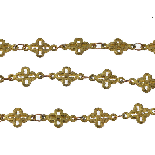 Vintage solid brass fancy quatrefoil four pointed open loops chain. 6.7mm.  1980s. Per foot.  b12-chn717