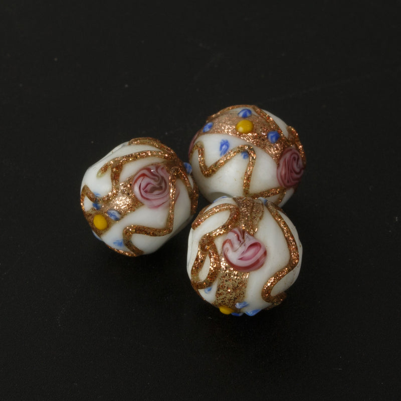 Vintage Venetian Fiorato Wedding Cake glass beads. pkg 2. b1-3008