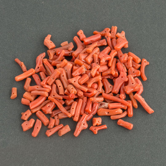 Vintage Italian natural Mediterranean salmon branch coral beads.  1930s. 7-15mm. 10 gram bag. b4-cor421