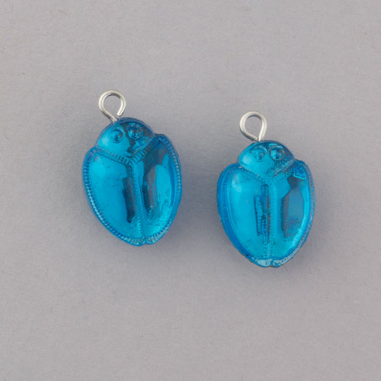 Vintage aquamarine blue foiled glass scarab pendant. 15x12x8mm. 1 pair.  b5-825pd