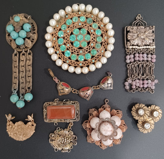 Vintage jewelry components for upcycling, 1920s-1940s.  b9-mx17