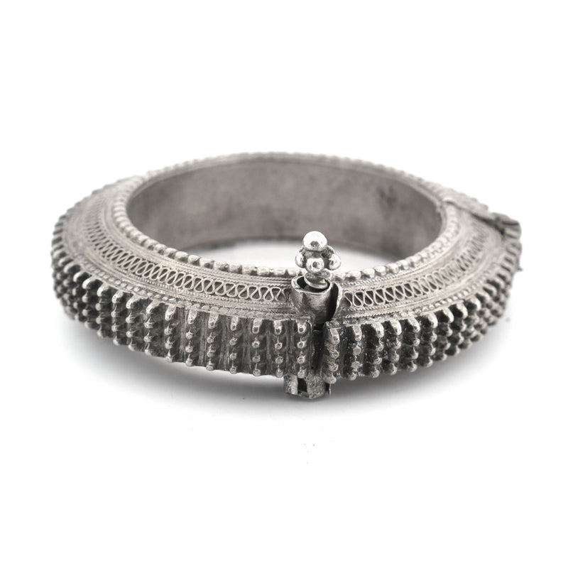 Antique Hinged Bangle Bracelet, Rajasthan, India, sterling silver. j-brvs987