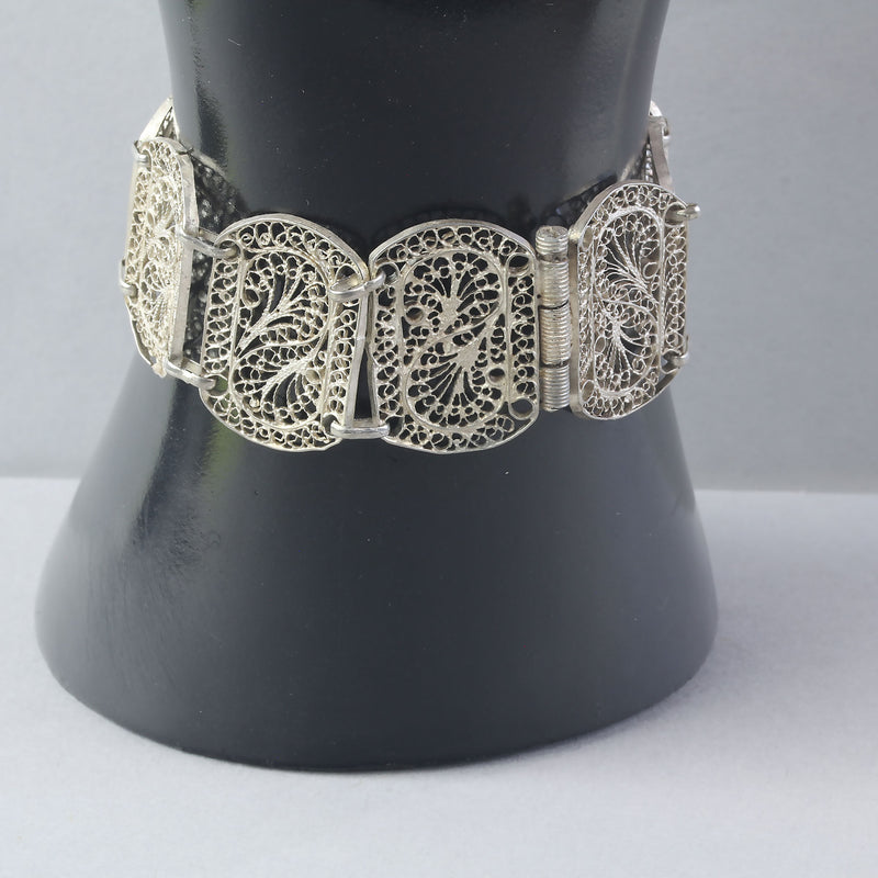 Vintage hand made sterling silver fine filigree panel bracelet.  brvs996