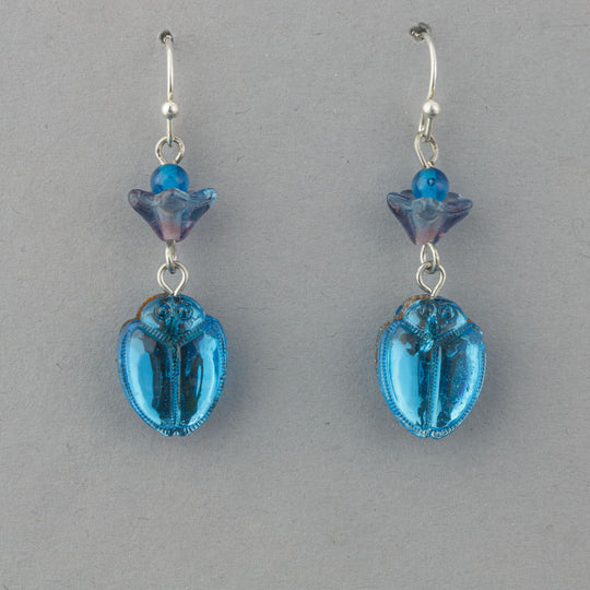 Vintage aquamarine blue foiled glass scarab bead earrings.  j-erbg908