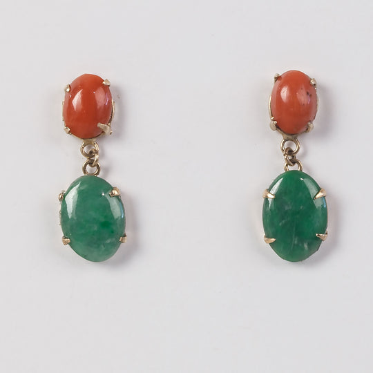 Vintage earrings of green jadeite & Mediterranean salmon red coral 14k gold post earrings.   erja921