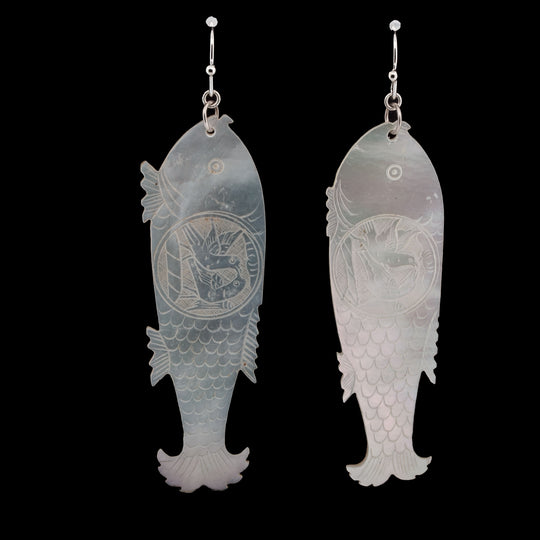18th c. Chinese mother of pearl gaming counter earrings,fish shaped. eror497