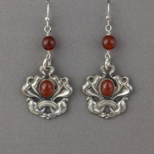 Vintage cognac Baltic amber and sterling silver earrings.  ervs912