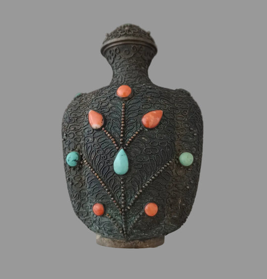 Vintage snuff bottle with spoon, Turquoise and Coral, China import 1970s. mior249