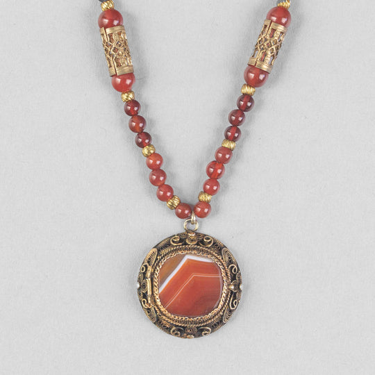 Antique Chinese Sardonyx and silver pendant necklace with carnelian beads. j-nlgm002