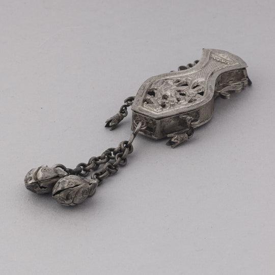 Antique Chinese silver fragrance box / perfumier in the form of a pierced vase . pdvs1007