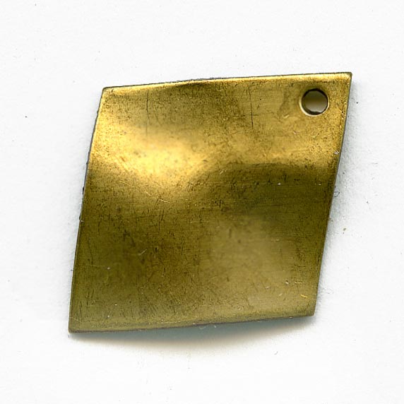 Vintage stamped brass wavy diamond pendant, 25x20mm pkg of 6. 