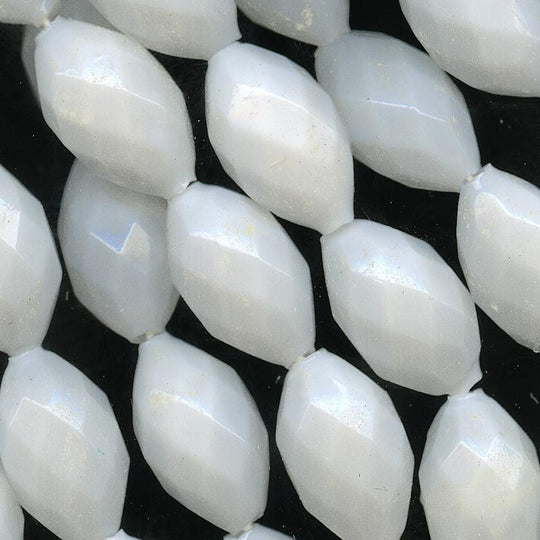 Rare vintage hollow milky white glass oval beads Occupied Japan, 20x12mm pkg of 10. b11-bw-0977