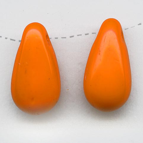 Persimmon Orange Glass Teardrop Pendant. Czechoslovakia. Pkg 10. b11-yo-0919