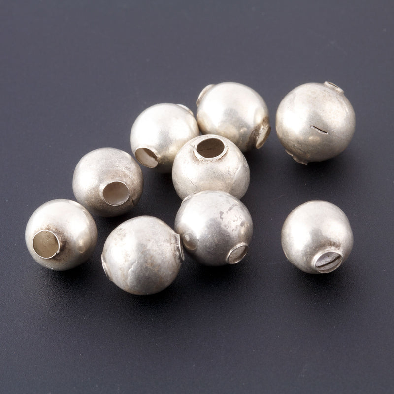 Vintage smooth sterling silver round beads, Mexico. 1940s-50s. b18-674