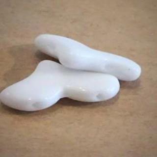 Vintage West German white glass 2 hole heart shaped beads. 18 x 11 mm. Pkg. of 10 B11-bw-2051