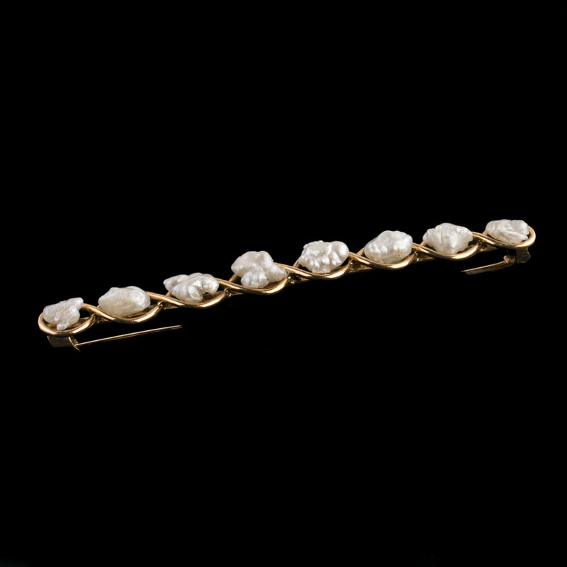 Victorian Revival, Freshwater Pearl Bar Pin. j-fnpn122