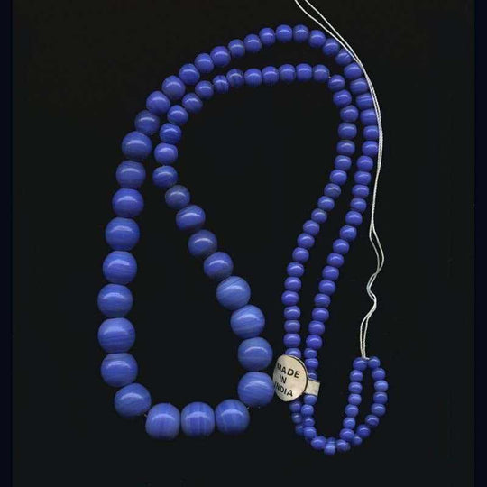 Vintage graduated 30 inch bead strand India. b11-bl-1176