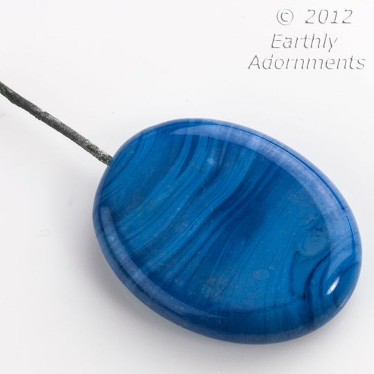 Swirled Blue Glass Oval Pendant on wire. 34x26x10mm, Pkg 1. b11-bl-2074