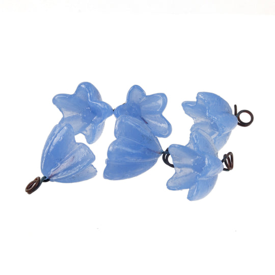 Cornflower Blue Glass Flower on wire. 1950s.  9x12mm. Pkg 4. b11-bl-2158l