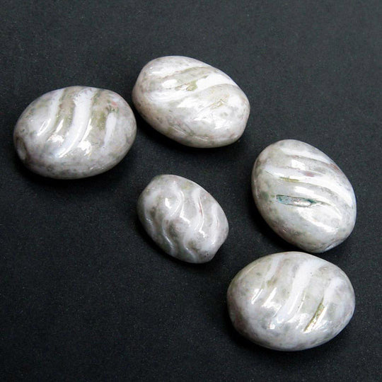 Flattened Oval Grey Swirled Glass Bead. 10x12mm. Pkg of 5. B11-BW-0592(e)