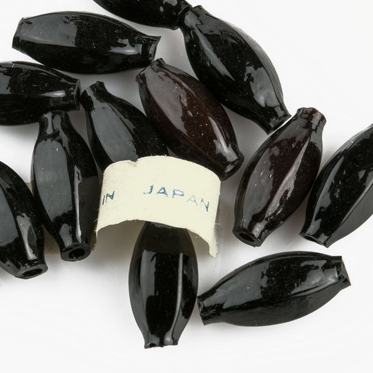 Vintage Japanese blown glass oval shaped beads. 17mm Pkg of 6. B11-BW-0350(e)