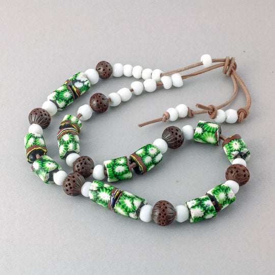 Venetian millefiori, African trade, carved wood 9-16mm. 13 Pcs. b1-2054