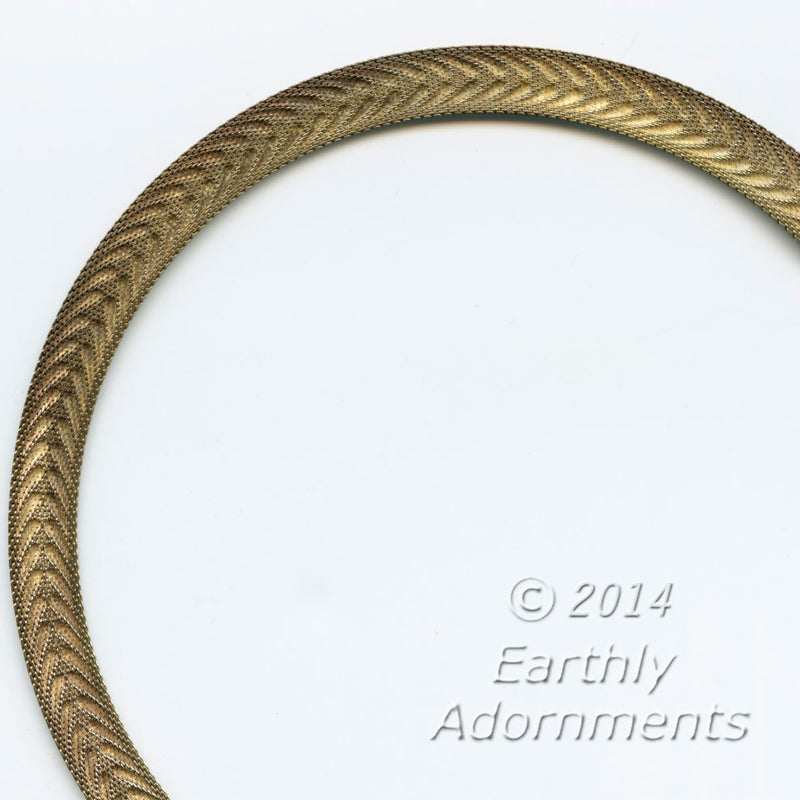 1950's embossed brass mesh flat chain.
