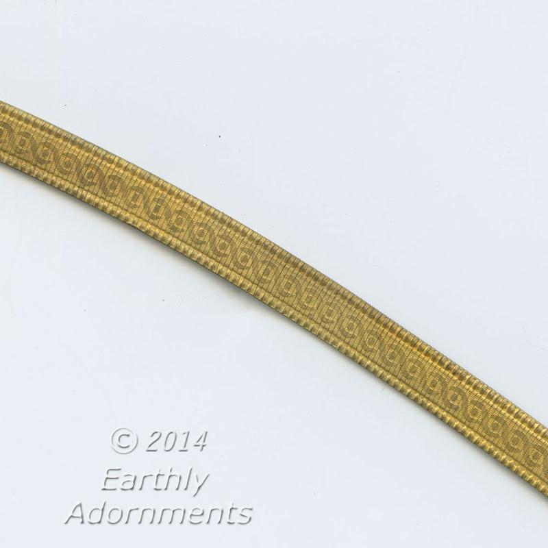 1950s embossed brass mesh flat chain. 