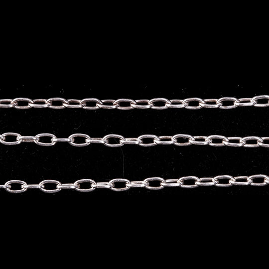 Sterling silver oval cable chain. 3 x 1.6mm links. Sold by the foot. b12-chn713