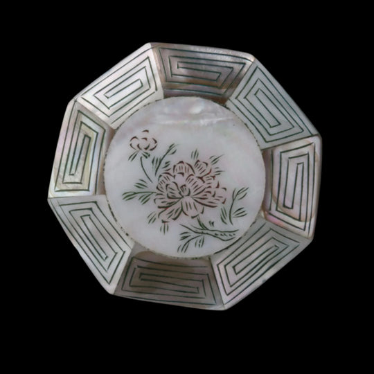 Vintage mother of pearl inlaid etched and painted pendant bead. 43x10mm. China export 1970's. b15-mop108e