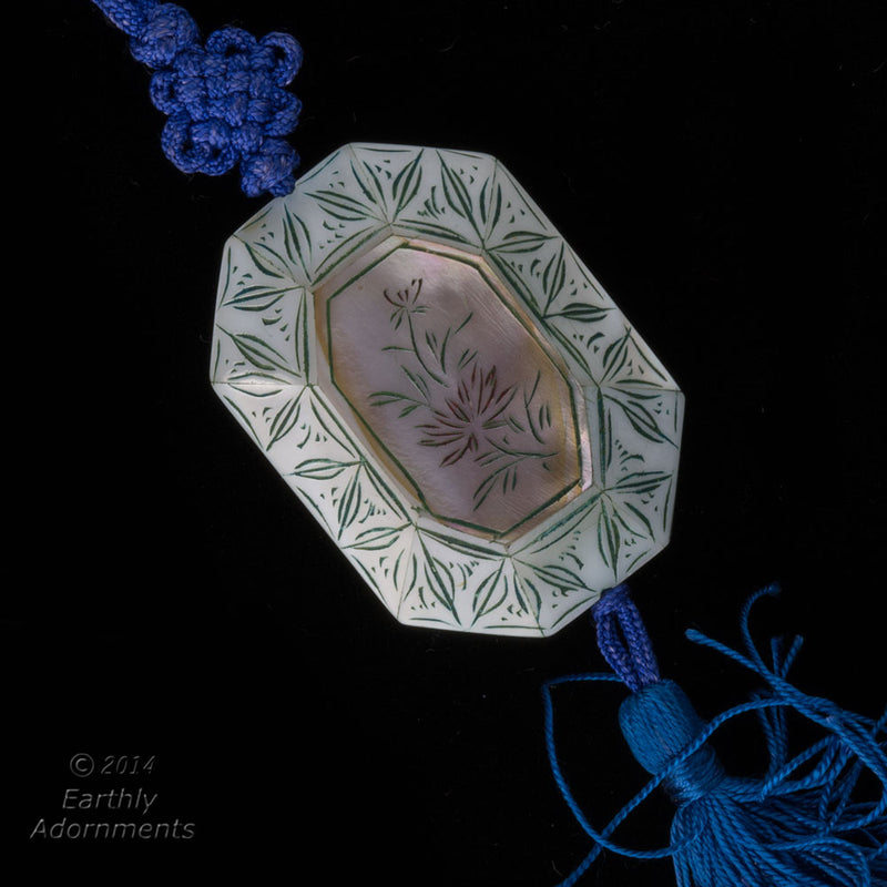 Vintage Chinese Mother of Pearl Inlaid etched and painted bead