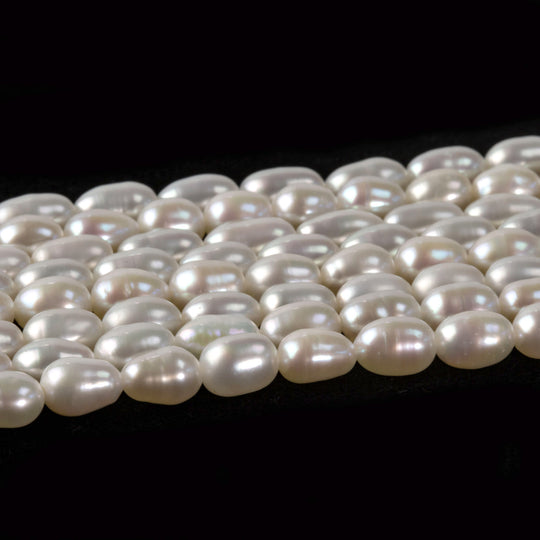 AA quality freshwater pearls, 7x5mm oval.  Vintage 1990s. b15-prl128