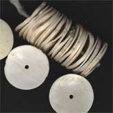 b15-she352- Clam shell flat disks. 20mm, pkg of approx 75