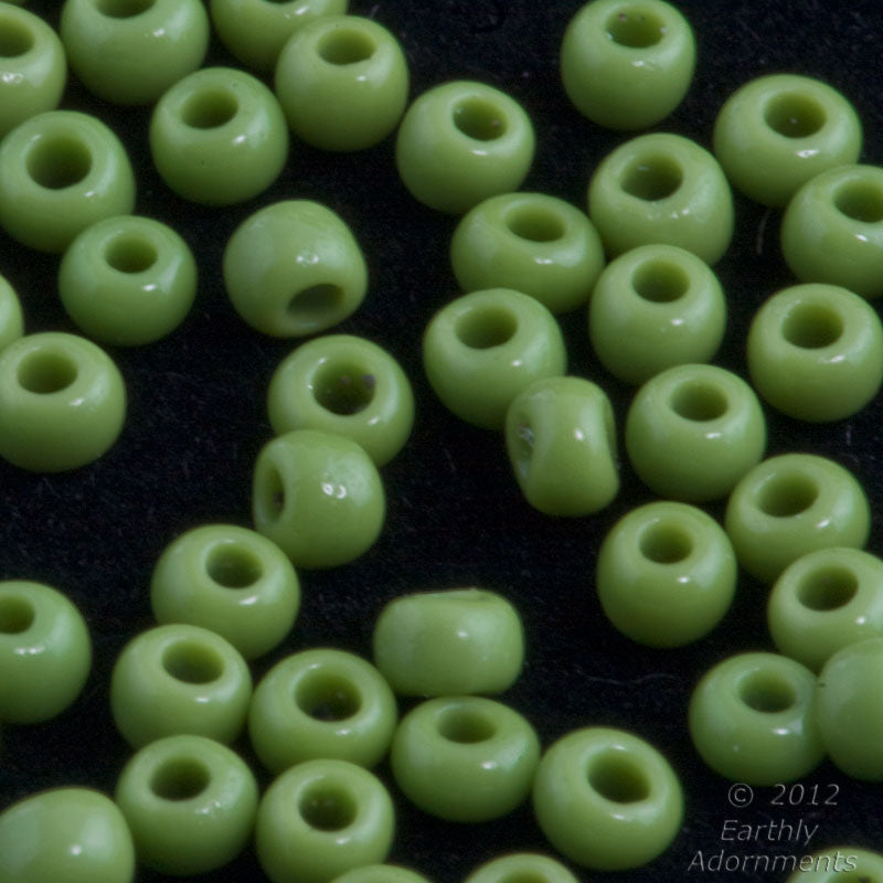 Vintage Venetian Seed Bead Opaque Apple Green 10/0. 20 gram bag. b17-223