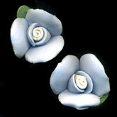 Vintage porcelain roses. 10x18mm (h x w). Pkg of 2.