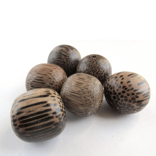 3 vintage Palmwood round beads. 23-24mm.Philippines .. B7-WO272