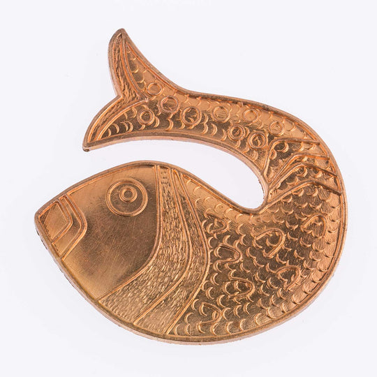 Vintage brass fish stamping. No hole. Flat back. 48mm. 1 pc. b9-0655